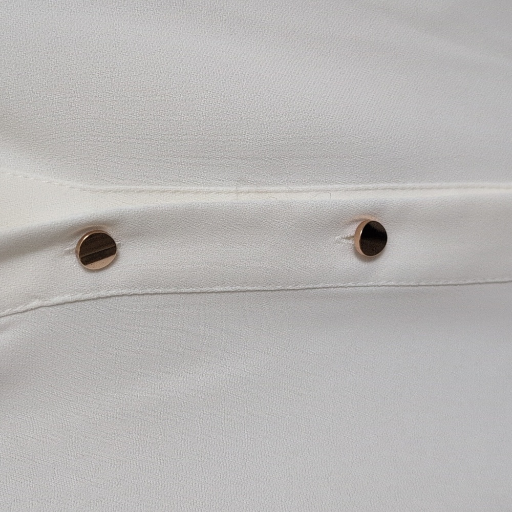 Zara V-Neck Blouse - Picture 8 of 8